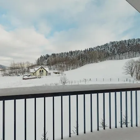 Ptasie Nowosc Z Widokiem Na Gory شقة شتوروك