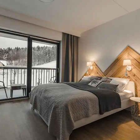 Ptasie Nowosc Z Widokiem Na Gory * 슈차이르크