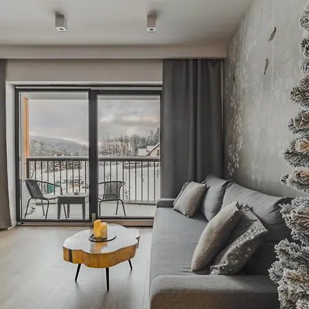 Ptasie Nowosc Z Widokiem Na Gory * 슈차이르크