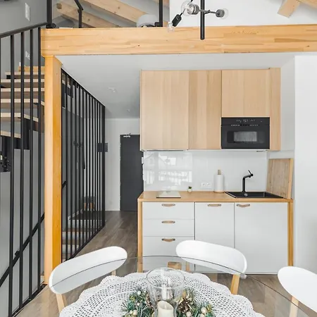 Ptasie Nowość Z Widokiem Na Góry Apartament *