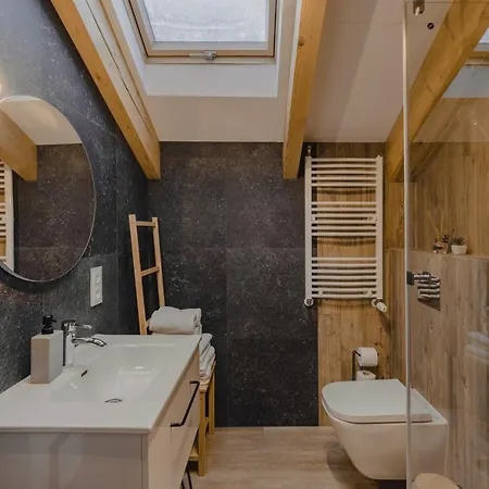 Ptasie Nowosc Z Widokiem Na Gory شتوروك