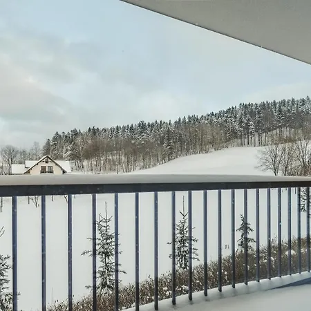 Ptasie Nowosc Z Widokiem Na Gory