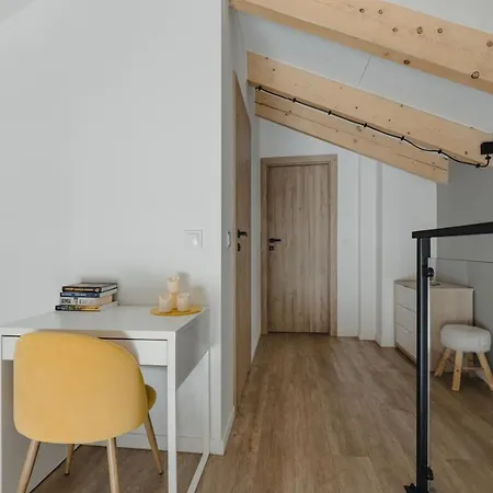 شقة Ptasie Nowosc Z Widokiem Na Gory شتوروك