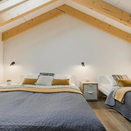 Ptasie Nowosc Z Widokiem Na Gory شتوروك