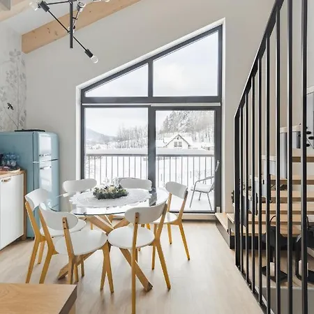 Ptasie Nowosc Z Widokiem Na Gory شقة