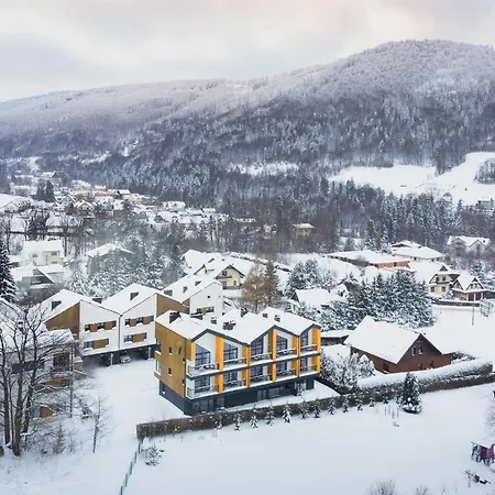 Ptasie Nowosc Z Widokiem Na Gory