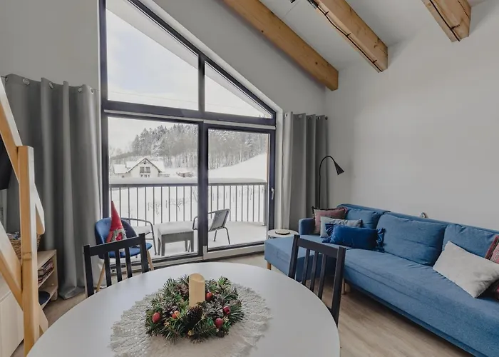 Ptasie Nowosc Z Widokiem Na Gory