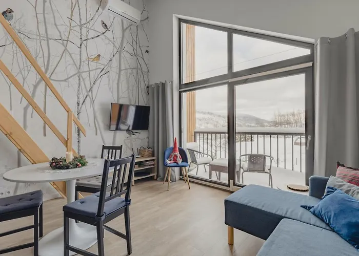 Ptasie Nowosc Z Widokiem Na Gory