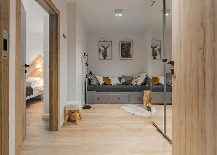 Ptasie Nowosc Z Widokiem Na Gory *