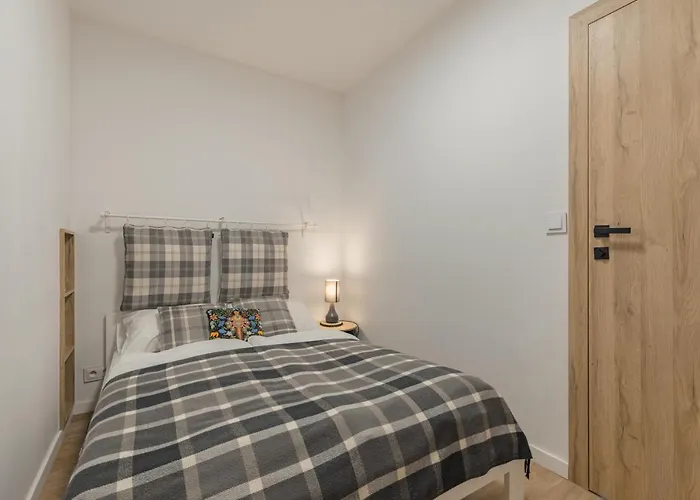 Ptasie Nowosc Z Widokiem Na Gory דירה שצ'צ'ירק